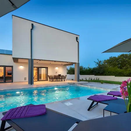 Villa Borina - House In A Quiet Location By Istrabook *