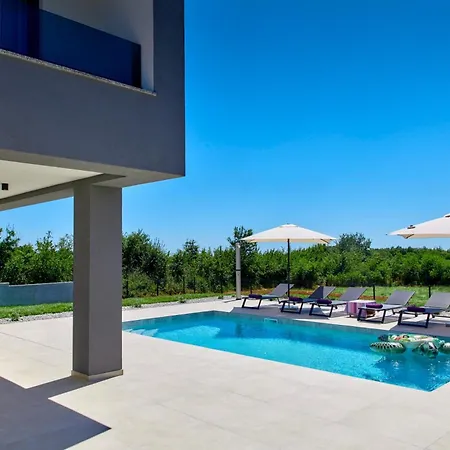 Borina - House In A Quiet Location By Istrabook Villa Marčana