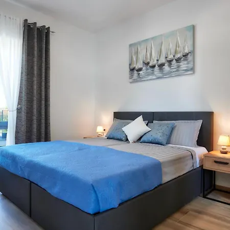 Borina - House In A Quiet Location By Istrabook Villa