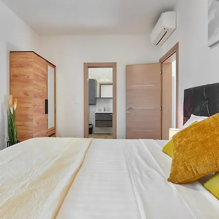 Borina - House In A Quiet Location By Istrabook Villa *
